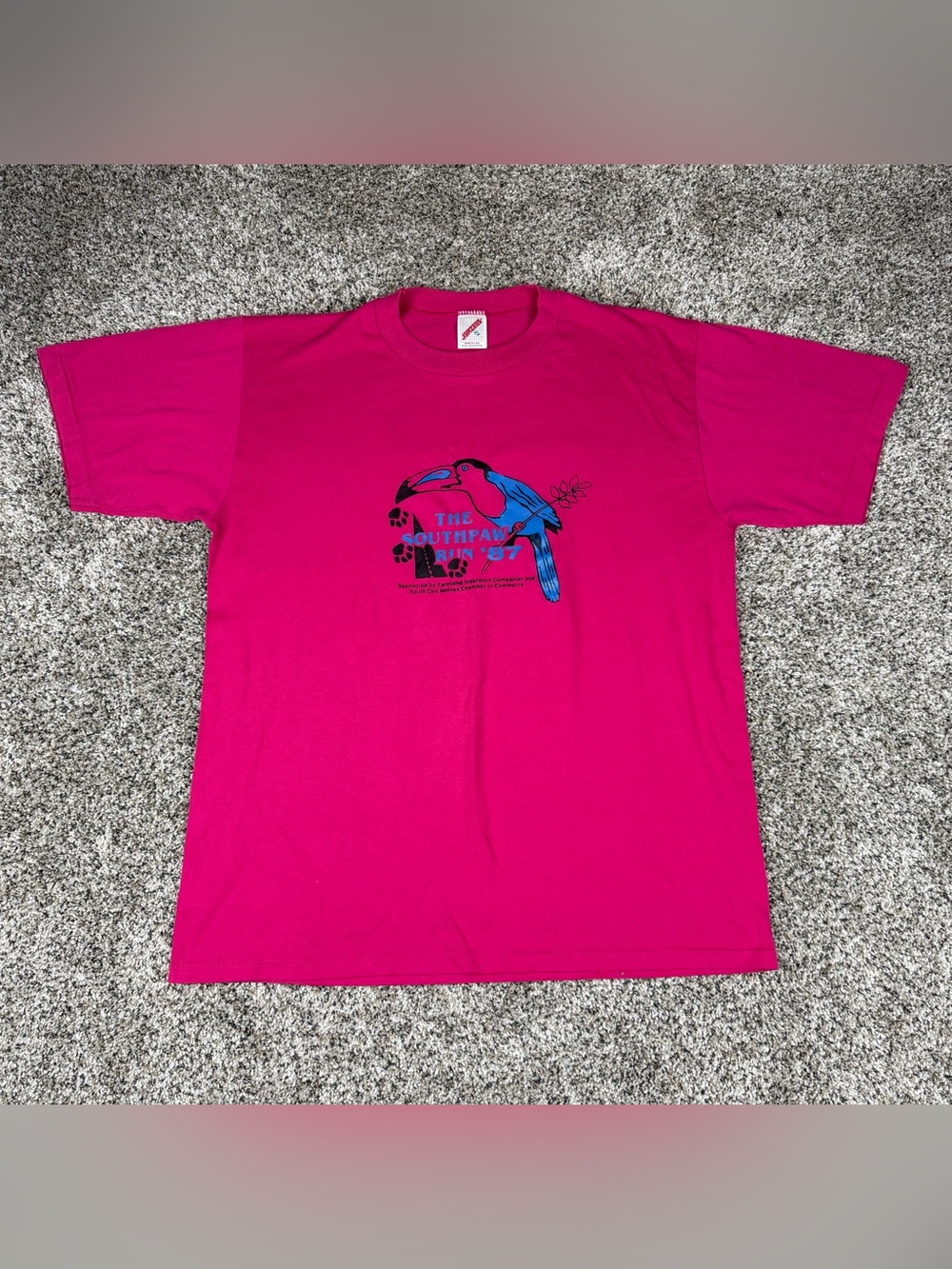 Vintage 80s Sz XL Men’s Jerzees Southpaw Run Iowa Toucan Graphic Hot Pink